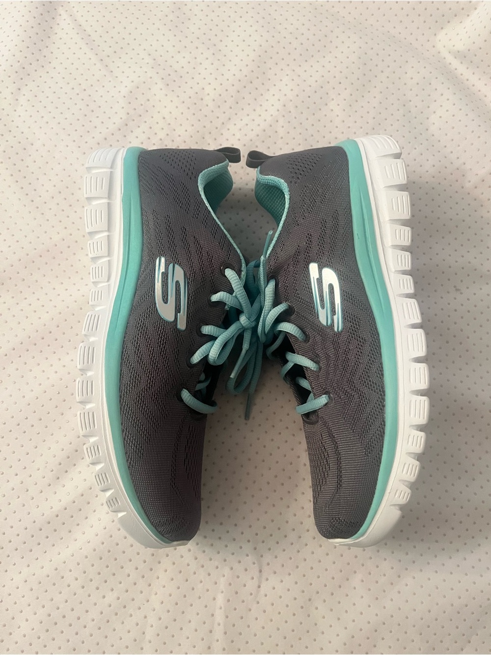 NWOT Skechers Graceful Get Connected Womens Sneakers